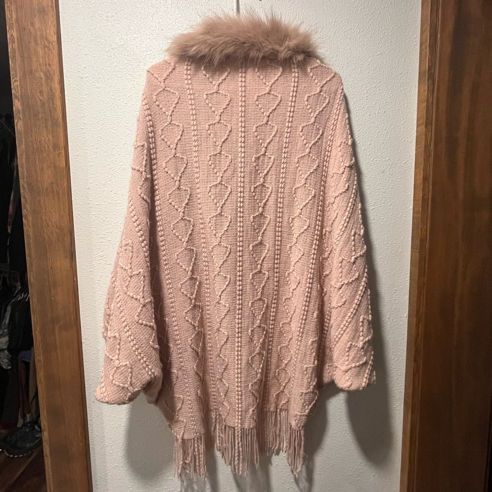 SHEIN Blush Knit Poncho with Faux Fur Trim (NWOT) - Picture 2 of 3